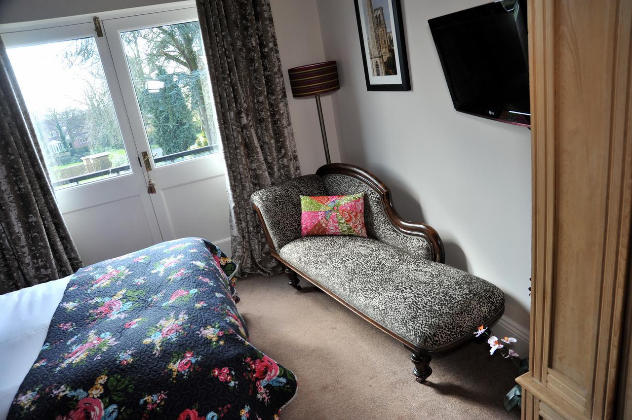 Bishops Guest Accommodation ยอร์ค ภายนอก รูปภาพ