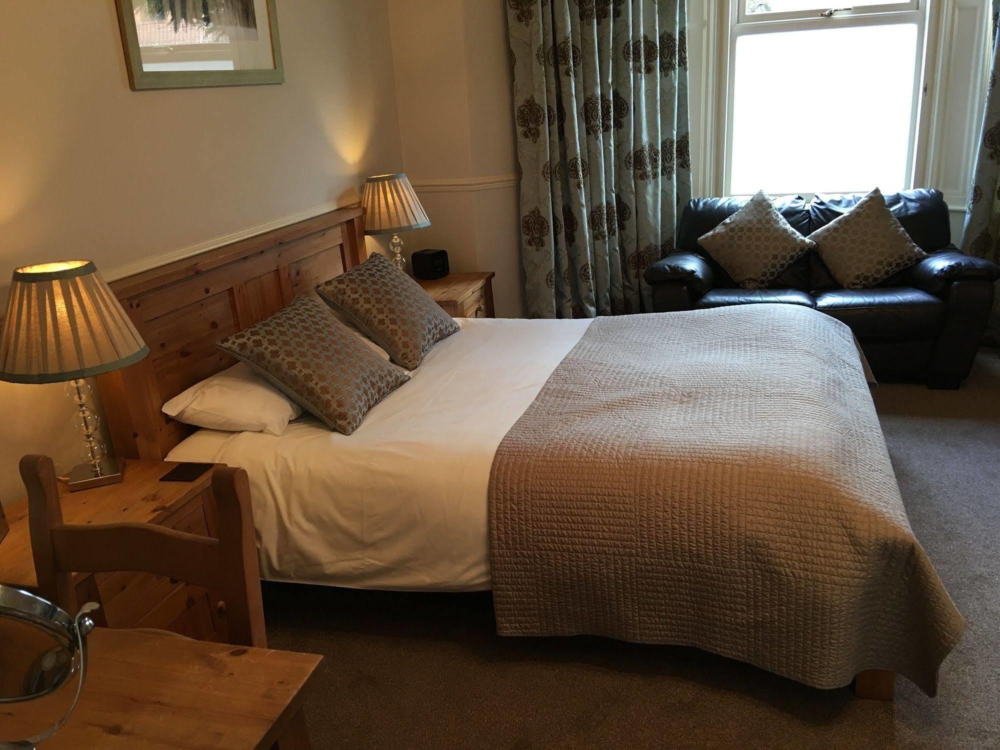 Bishops Guest Accommodation ยอร์ค ภายนอก รูปภาพ