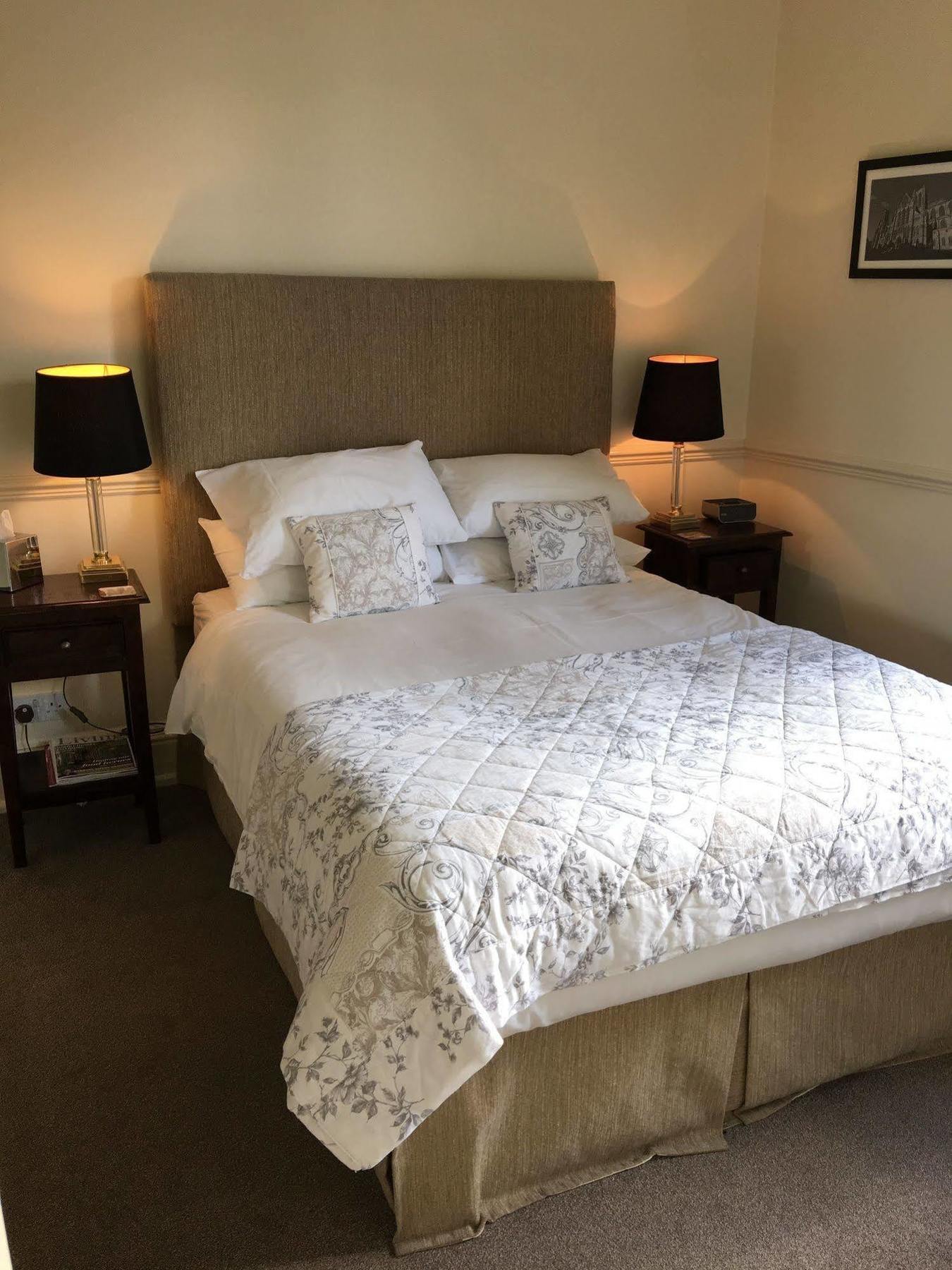 Bishops Guest Accommodation ยอร์ค ภายนอก รูปภาพ